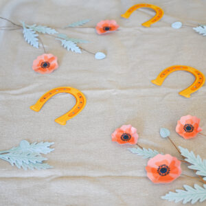 Créez la déco d'anniversaire Poney Club DIY : les fers à cheval