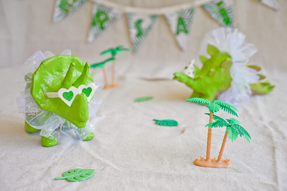 DIY Accessoires de dinosaures : les lunettes de fête