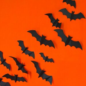 Décor pour Halloween : l'envol de chauves-souris DIY